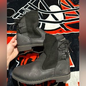 UGG Naiyah Suede Leather Shearling Tie Back Black Womens Boots